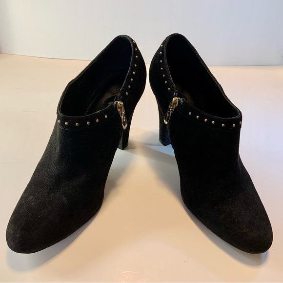 Tahari Ramona Black Suede Leather Gold Studs Ankle Boots Bootie Heels Shoes 10M - Picture 7 of 11